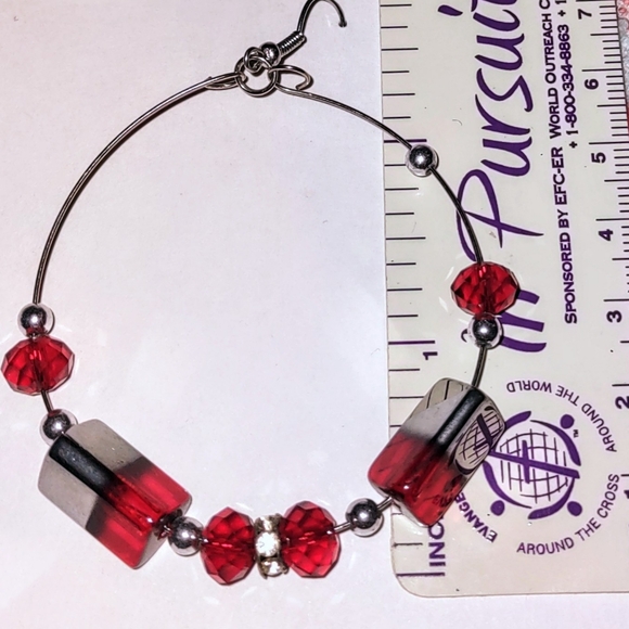 Hoop Earrings NWOT - Picture 3 of 9